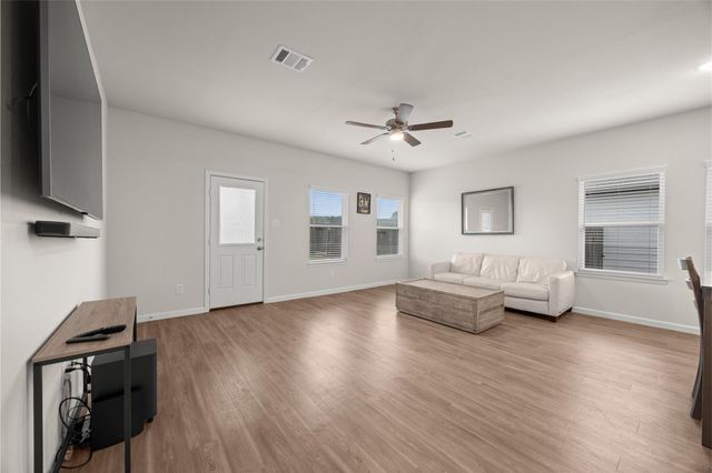 11624 Whirlaway Drive, Willis, TX 77318
