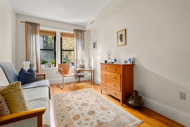 49 Winchester St 2, Brookline, MA 02446