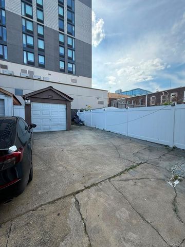 9214 168th Place, Jamaica, NY 11433