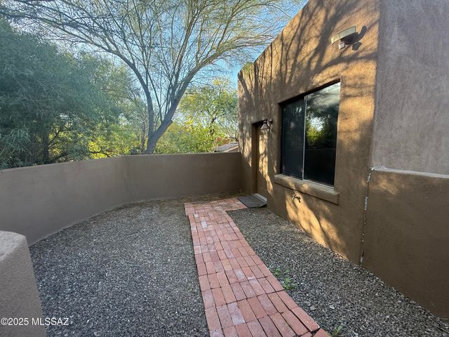 2324 E 6th Street B, Tucson, AZ 85719