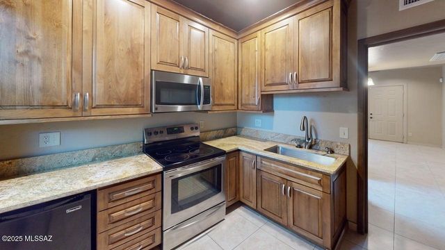 2324 E 6th Street B, Tucson, AZ 85719