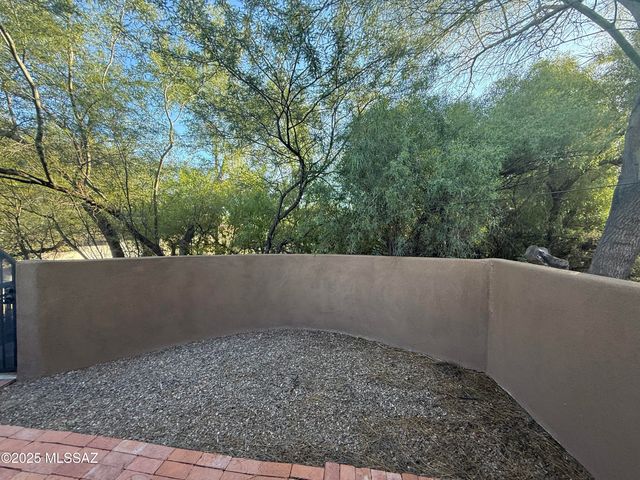 2324 E 6th Street B, Tucson, AZ 85719