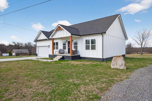 30 Michaels Road, Trenton, GA 30752