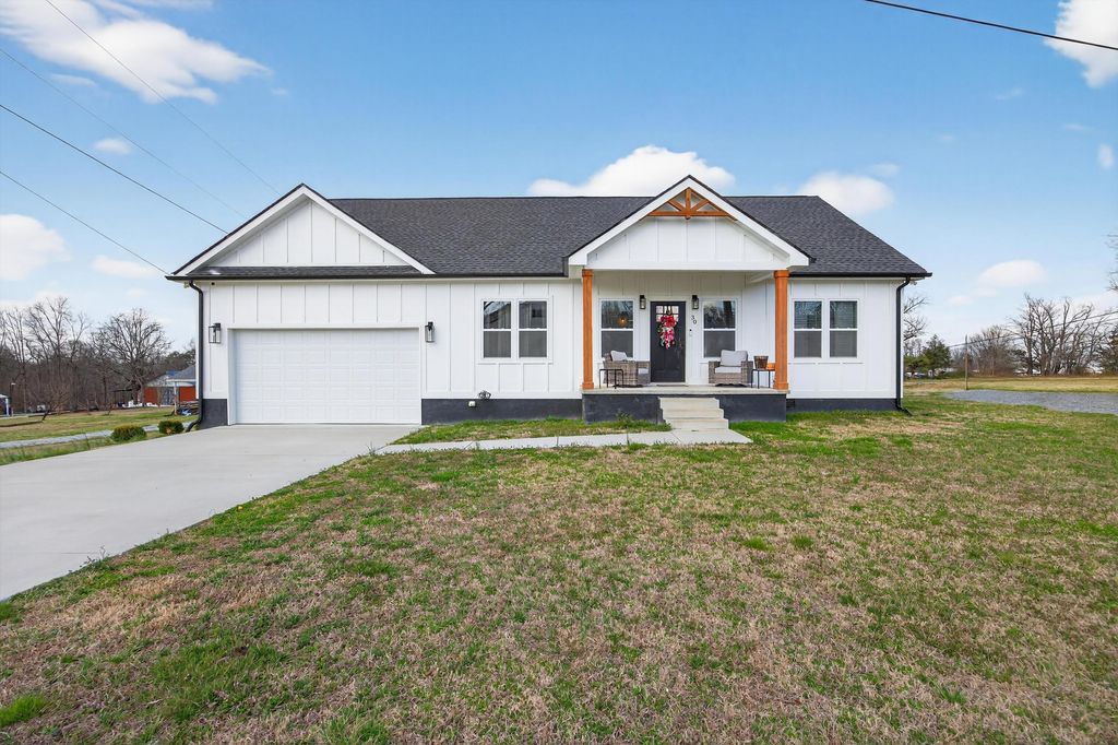 30 Michaels Road, Trenton, GA 30752