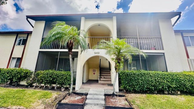 4759 Sable Pine Circle Circle A1, West Palm Beach, FL 33417