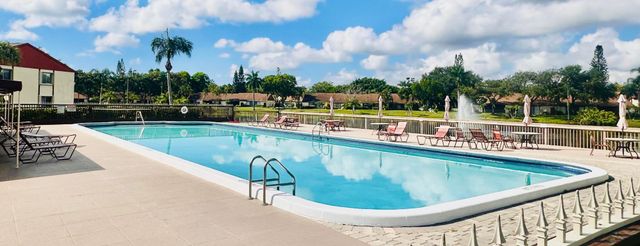 4759 Sable Pine Circle Circle A1, West Palm Beach, FL 33417