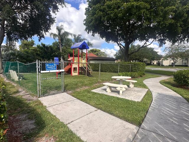 4759 Sable Pine Circle Circle A1, West Palm Beach, FL 33417