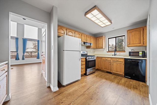 18249 Alps Drive, Tehachapi, CA 93561