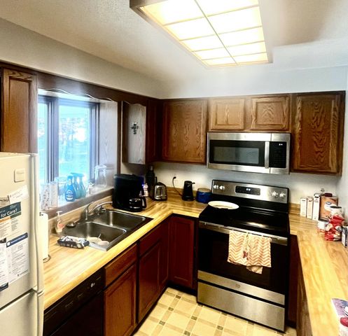 7481 S M-37, Pleasant Plains Twp, MI 49304