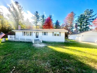 7481 S M-37, Pleasant Plains Twp, MI 49304