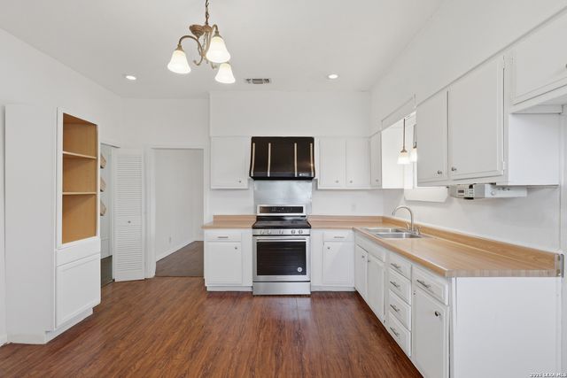 427 Vanderbilt, San Antonio, TX 78210