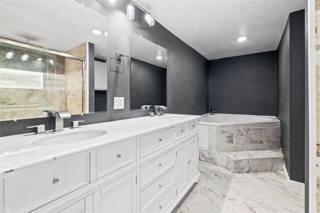 269 Lake Shadow Circle, Mabank, TX 75156