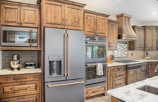 4574 34th Street, Zeeland, MI 49464