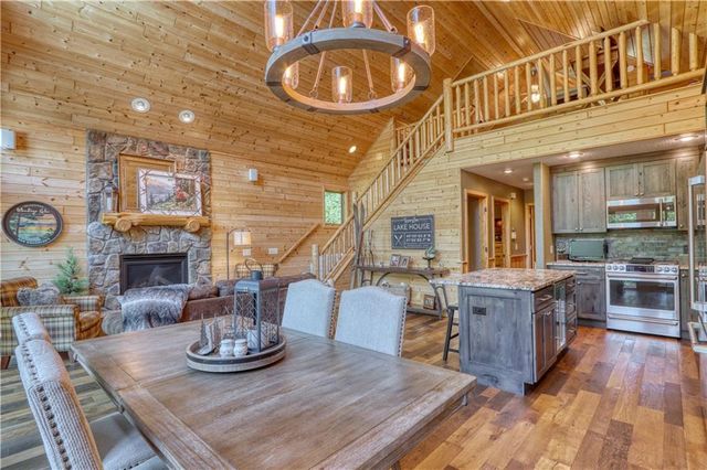 15870W Tanager Trail, Hayward, WI 54843