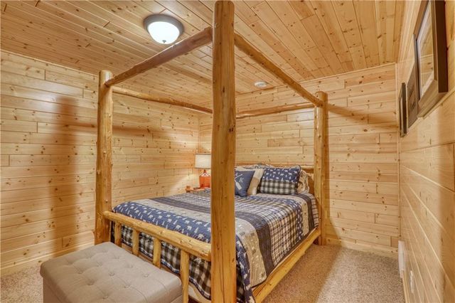 15870W Tanager Trail, Hayward, WI 54843