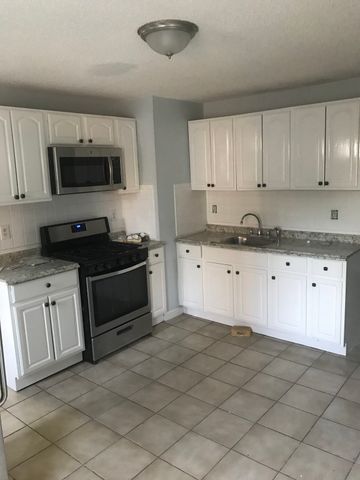 806 Warren Ave 1, Brockton, MA 02301