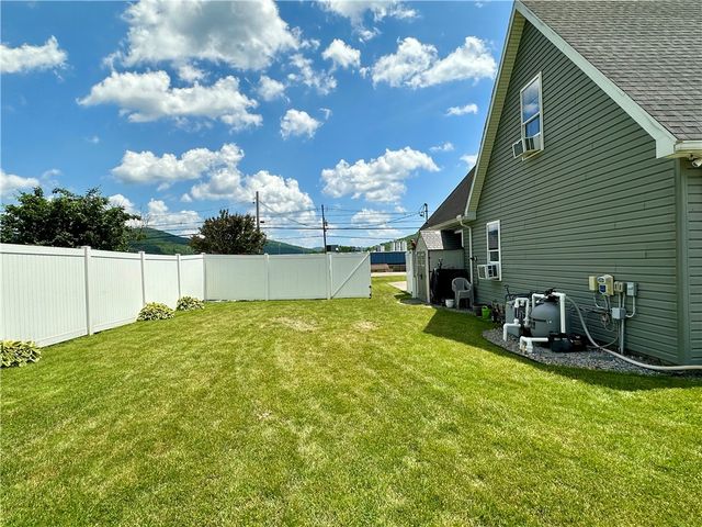 187 Seaward Avenue, Bradford City, PA 16701