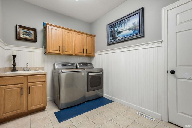 51265 Enchanted Oak Court, South Bend, IN 46628