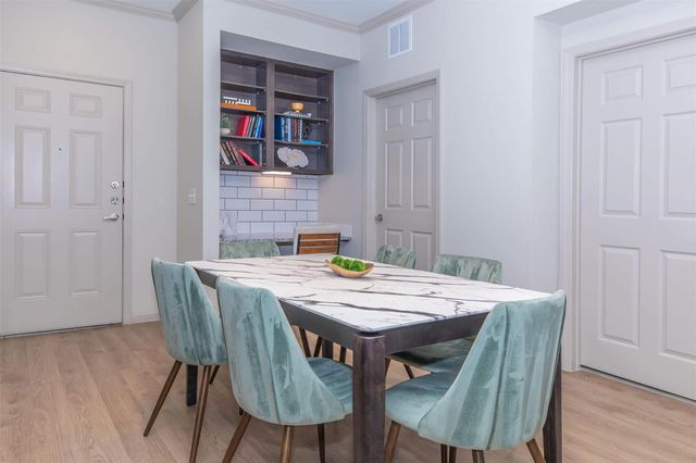 907 South Road 7202, Baytown, TX 77521