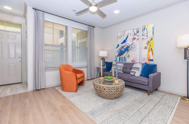 907 South Road 7202, Baytown, TX 77521