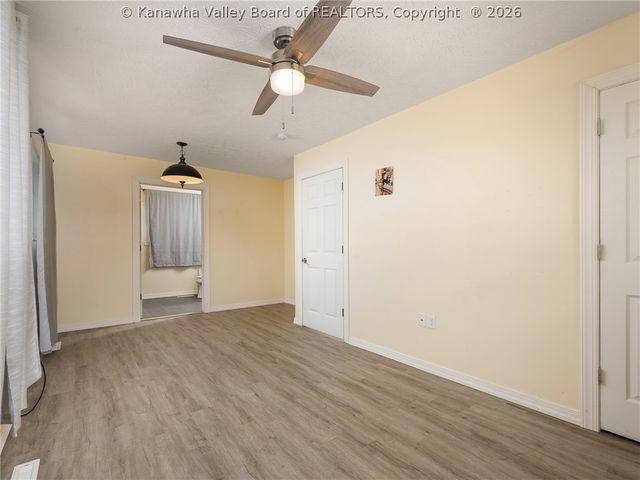 5225 Midland Drive, Charleston, WV 25306