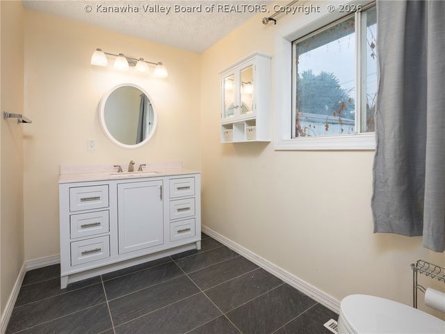 5225 Midland Drive, Charleston, WV 25306