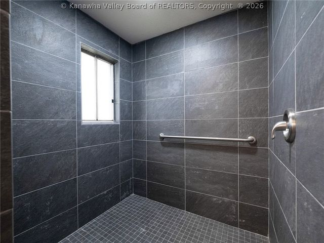 5225 Midland Drive, Charleston, WV 25306
