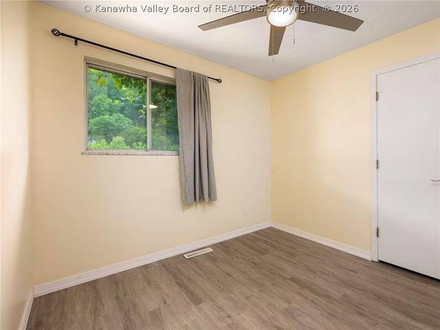 5225 Midland Drive, Charleston, WV 25306