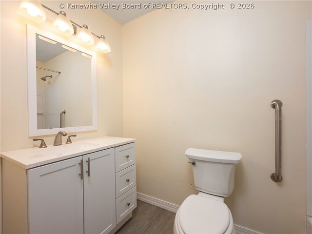 5225 Midland Drive, Charleston, WV 25306
