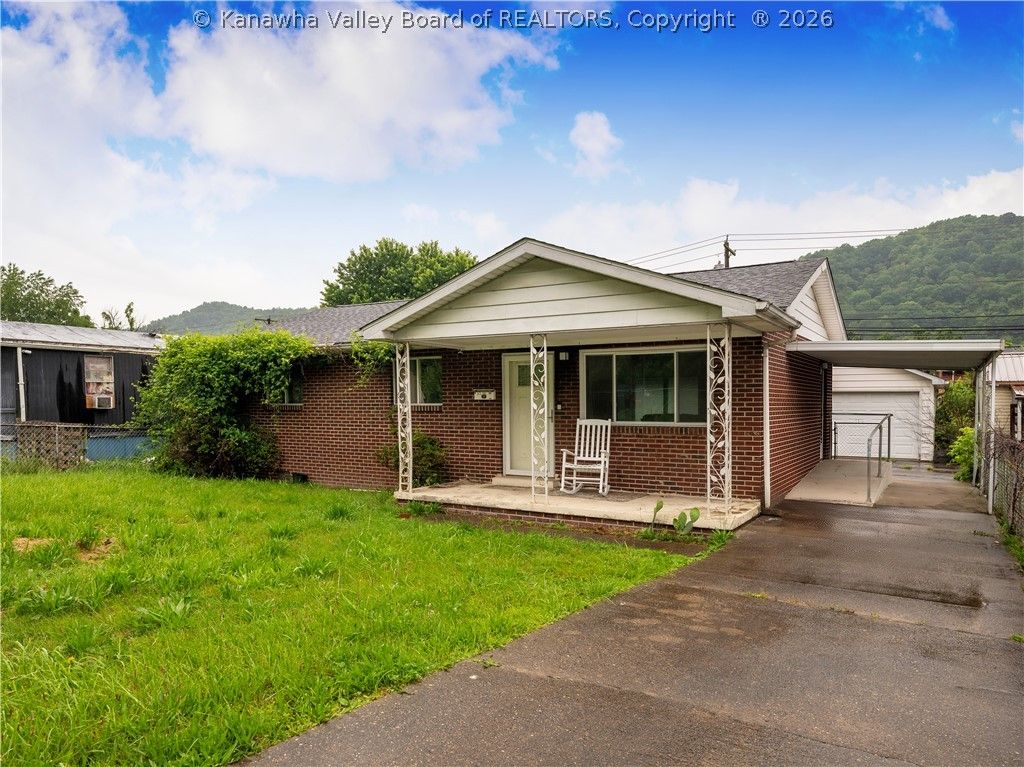 5225 Midland Drive, Charleston, WV 25306