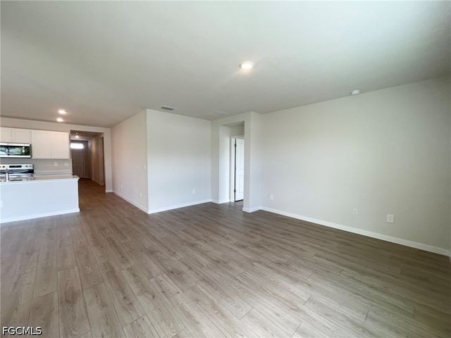 920 NE 10th ST, Cape Coral, FL 33909