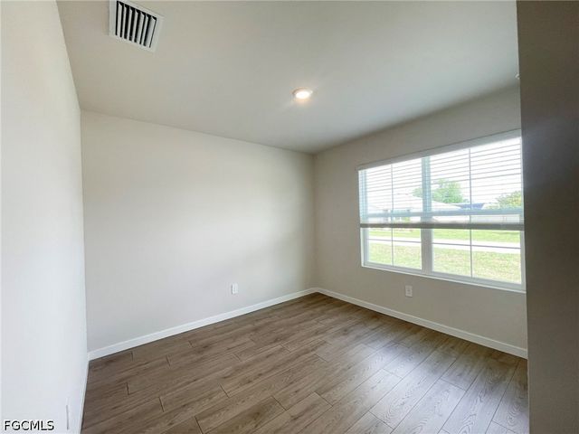 920 NE 10th ST, Cape Coral, FL 33909