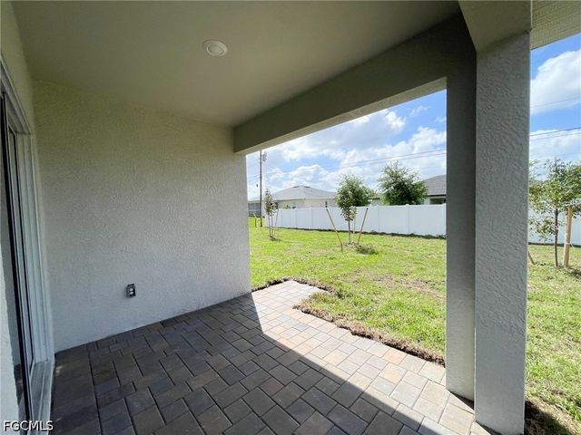 920 NE 10th ST, Cape Coral, FL 33909