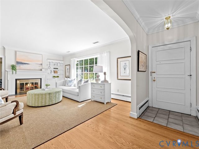 216 Ross Rd, Henrico, VA 23229