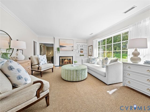 216 Ross Rd, Henrico, VA 23229