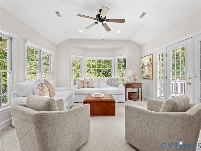 216 Ross Rd, Henrico, VA 23229