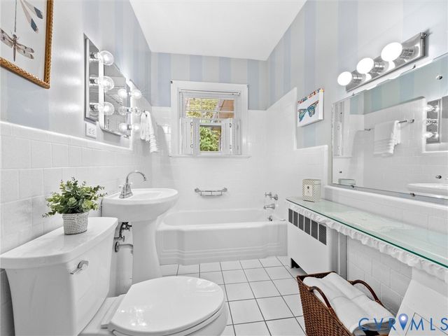 216 Ross Rd, Henrico, VA 23229