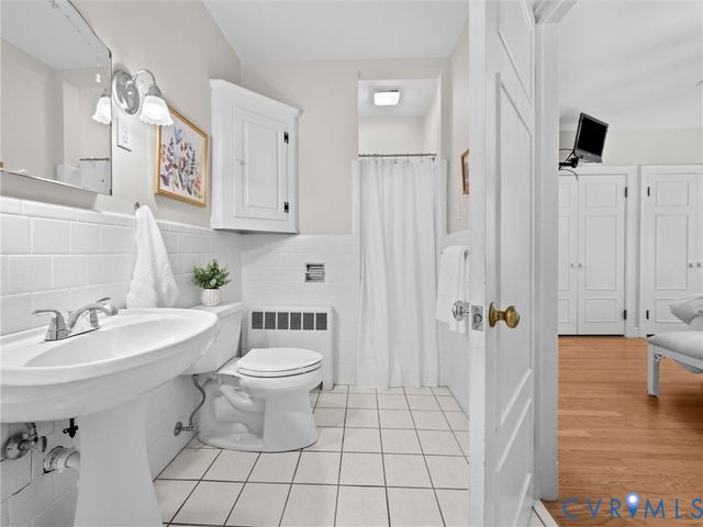 216 Ross Rd, Henrico, VA 23229