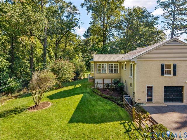 216 Ross Rd, Henrico, VA 23229