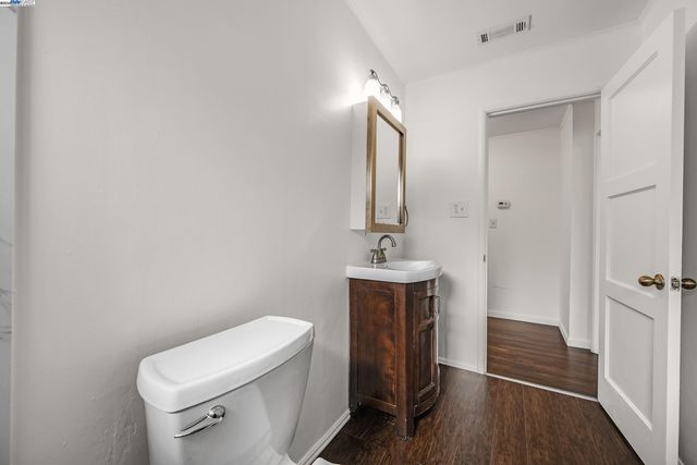 17137 Via Alamitos, San Lorenzo, CA 94580