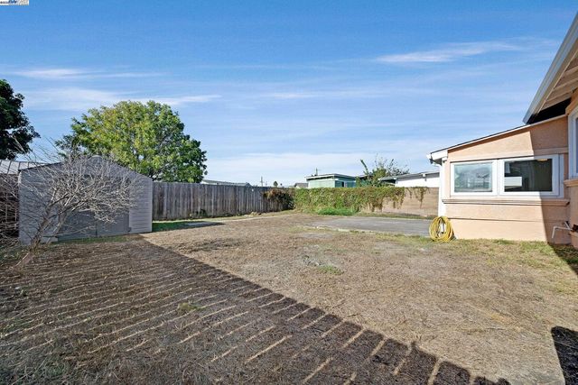 17137 Via Alamitos, San Lorenzo, CA 94580