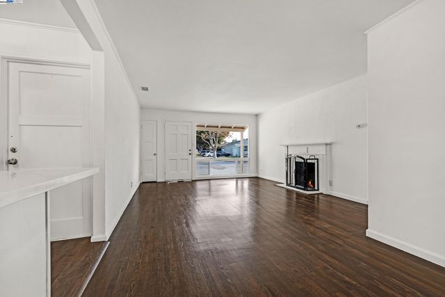 17137 Via Alamitos, San Lorenzo, CA 94580