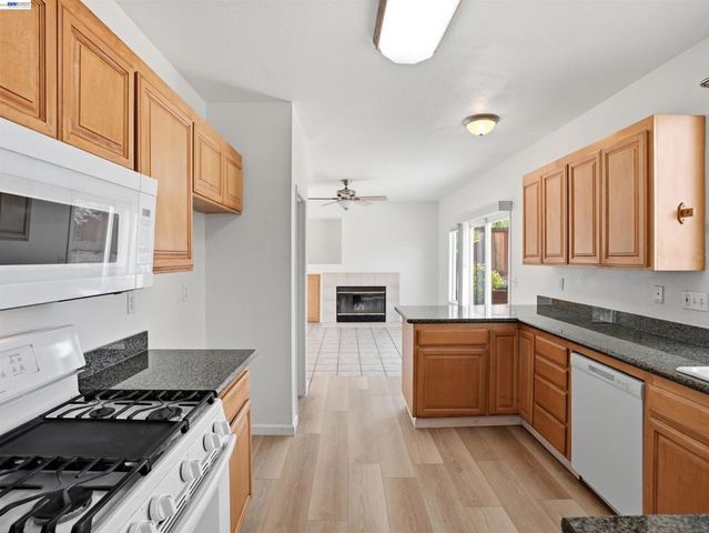 2356 Yorkshire Dr, Antioch, CA 94531