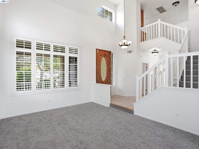 2356 Yorkshire Dr, Antioch, CA 94531