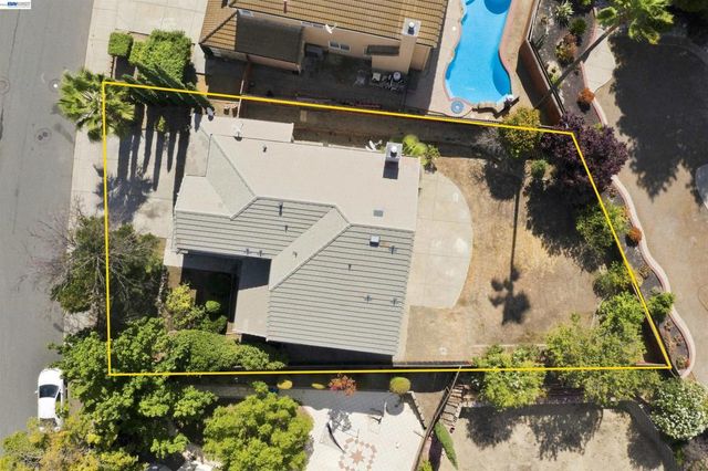 2356 Yorkshire Dr, Antioch, CA 94531