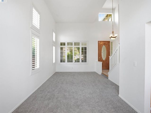 2356 Yorkshire Dr, Antioch, CA 94531