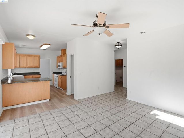 2356 Yorkshire Dr, Antioch, CA 94531