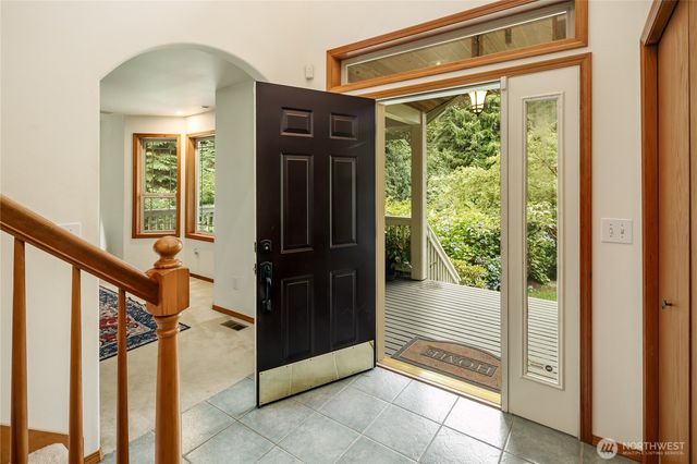 825 204th Drive SE, Snohomish, WA 98290