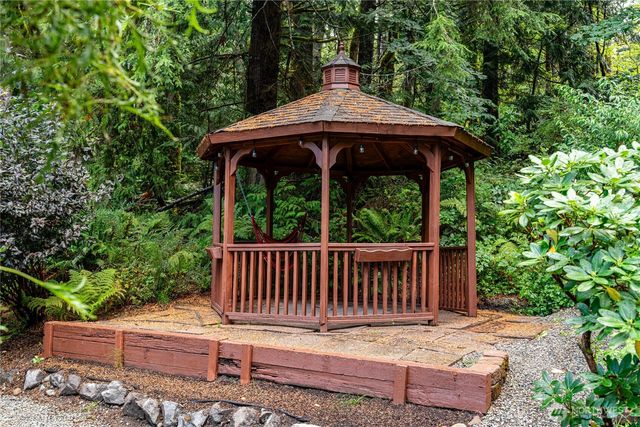 825 204th Drive SE, Snohomish, WA 98290