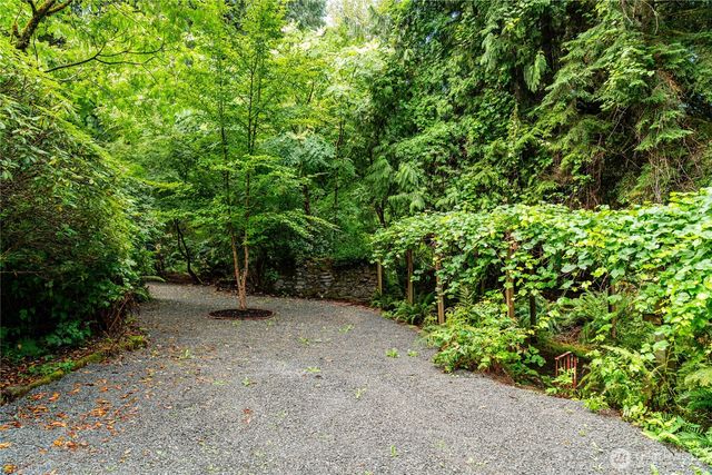 825 204th Drive SE, Snohomish, WA 98290